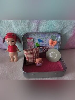 Handmade sonny angel bed trinket tin <3